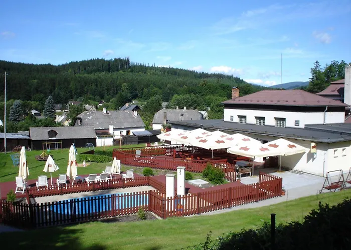 Schaumannuv Dvur 3*